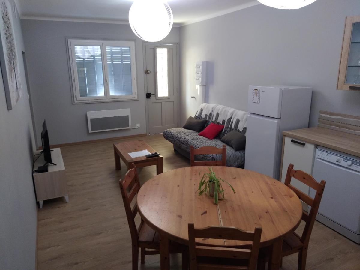 Maison De Village Confortable Entierement Renovee Saint-Just  Bagian luar foto